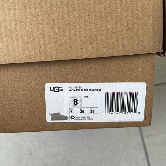 Uggs light grey taupe ultra mini clear sz 8 new - Picture 7 of 8